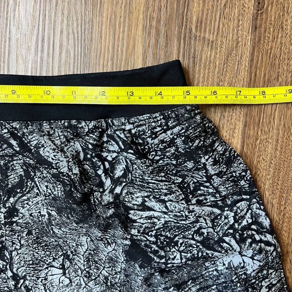 Under Armour Athletic Shorts Mens Fitted Heat Gear Speed Pocket Camo Size L - Picture 6 of 11